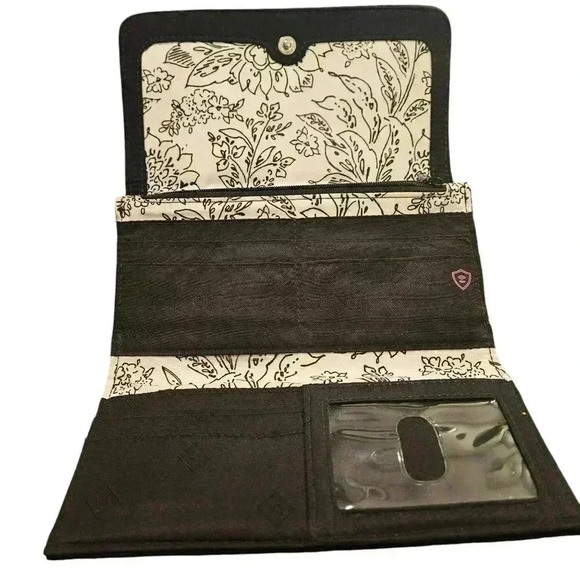 Vera Bradley Quilted Clutch Wallet - RFD- NWO!T!!!! SO MUCH SPACE!!!! - Picture 4 of 5